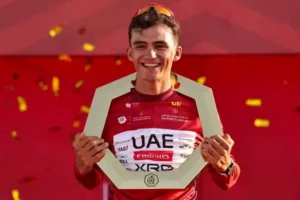 Isaac del Toro se corona campeón UAE