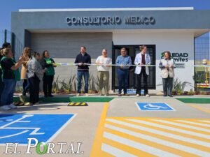 Alcalde Navarro inaugura purificadora y consultorio médico en Ciudad Real, en Soledad