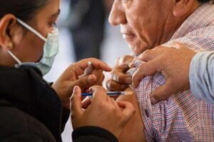 Sube a 32 la cifra de muertes por sarampión en México; el país supera los 11 mil casos confirmados