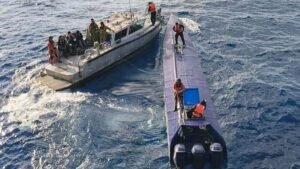 Semisumergible, que ocultaba 4 toneladas de cocaína, es interceptado en Colima; hay 3 detenidos