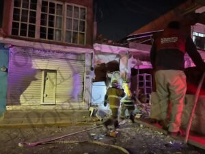 Fuerte explosión en lavandería de Villa de Pozos deja daños en al menos 11 viviendas y comercios (+Fotos)
