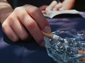 México superaría los 2.033 millones de dólares en pérdidas por el comercio ilícito de tabaco