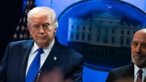 Donald Trump anuncia aumento de su arancel global: Ahora será de 15%