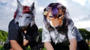 Pensó que era broma, hasta que la mordieron: “Therians” atacan a una menor tras salir de su colegio