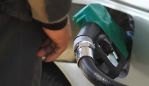 Hacienda reactiva estímulo fiscal al diésel tras alza de precio por guerra en Irán