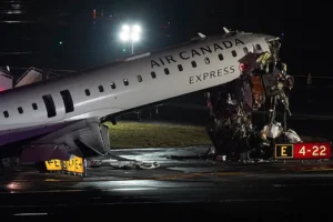 Revelan audio del controlador aéreo que no pudo evitar accidente mortal de avión en Nueva York