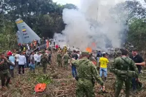 Suben a 68 los muertos en el accidente aéreo en Colombia tras el hallazgo de dos cuerpos