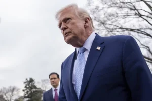 Trump amenaza con atacar las centrales eléctricas de Irán si no abre el estrecho de Ormuz