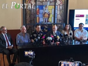 Ayuntamiento mantiene diálogo con vecinos de Puerta de Piedra por posible subasta de terrenos