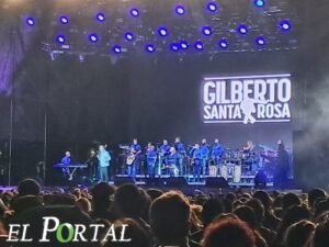 Gilberto Santa Rosa hace bailar a San Luis Potosí