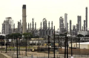 El petróleo de Texas baja un 5,28 %, hasta 93,5 dólares, entre incertidumbres por Ormuz