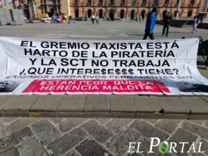 Taxistas bloquean Centro Histórico de SLP y denuncian transporte irregular; agreden a conductor de Uber (video)