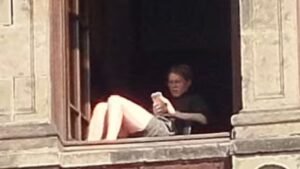 ¿Qué pasó con la mujer que tomó el sol en Palacio Nacional? Sheinbaum responde