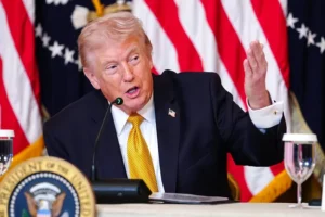 Trump llama «cobardes» a los países de la OTAN por no ayudar en el estrecho de Ormuz