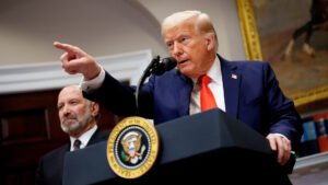 “Arresto inmediato de todos los inmigrantes ilegales”: Trump amenaza con enviar agentes del ICE a los aeropuertos