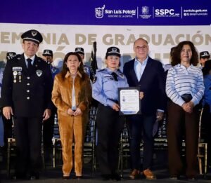 “Firmes y dignas”: Alcalde Galindo gradúa primera generación de Centinelas