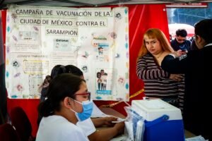 México eleva a 33 las muertes por el brote de sarampión