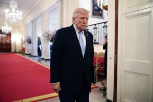 Trump asegura que negocia con un líder «respetado» de Irán, pero no Mojtaba Jameneí