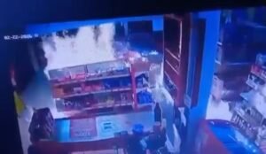 Muere Henry, el niño que fue herido en incendio de una tienda en Valle de Chalco