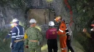 Refuerzan equipo de rescate en mina Santa Fe en Sinaloa