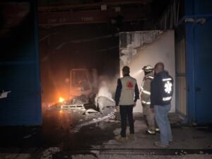 Clausuran empresa tras incendio en Colonia Industrial San Luis