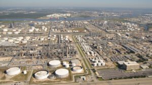 Confirman derrame de diésel en refinería de Deer Park