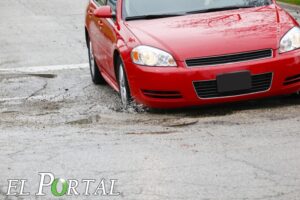 ¿Caíste en un bache en San Luis Potosí capital? Esto es lo que te debe de pagar el ayuntamiento