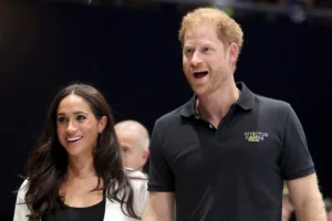 Enrique y Meghan sorprenden por la forma en que se confirmó su salida de la realeza activa