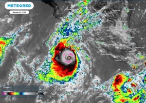 Polo es un huracán mayor de categoría 5, localizado frente a las costas de México: ¿Hacia dónde avanza actulemente?