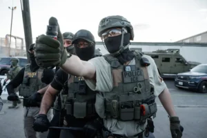 Amnistía Internacional exige eliminar el ICE y denuncia graves violaciones de derechos humanos