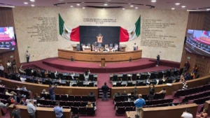Congreso de Oaxaca aprueba desaparición de poderes en Juchitán tras detención de su alcalde