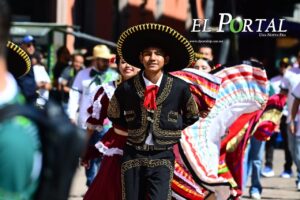 Con fervor patrio, San Luis Potosí celebra el desfile por el 216 aniversario de la Independencia
