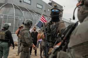 Denuncian opacidad del ICE sobre la ubicación de miles de detenidos con orden de deportación
