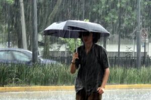 Lluvias fuertes, calor extremo y vientos intensos marcarán el clima de México este 15 de septiembre