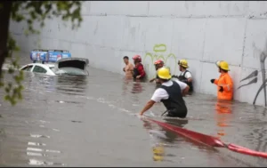 Guadalajara, Jal. bajo inundaciones en la mañana de este domingo