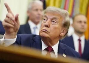 Trump promete un pago de 5 mil dólares a los estadounidenses si los republicanos ganan el Congreso