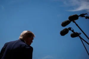 La Casa Blanca deniega el acceso a periodistas de CNN, MS NOW y Politico tras veto de Trump
