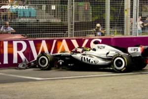 Checo Pérez se estrella contra el muro… y contra el tiempo en la Q1