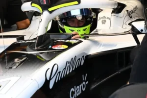 Checo Pérez y Cadillac, desesperados tras otro Q1 desastrosa en Singapur