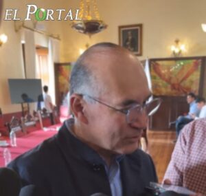 Alcalde Galindo alclara propuesta de Interapas para 2027 y ofrece explicar sus alcances ante el Congreso