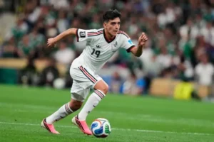 La agente de Gilberto Mora se pronuncia sobre los rumores de un inminente traspaso millonario al Liverpool