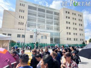Trabajadores del Hospital Central denuncian déficit de personal e insumos; mantienen plantón