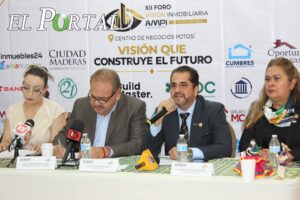 SEDECO entrega 12 licencias inmobiliarias para dar certeza al patrimonio de los potosinos