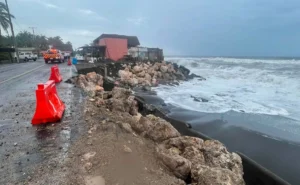 Huracán ‘Rachel’ se degrada a categoría 1 y se aleja de México
