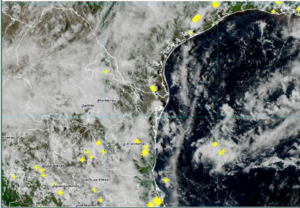 Pronostican lluvias fuertes en SLP; Protección Civil pide extremar precauciones