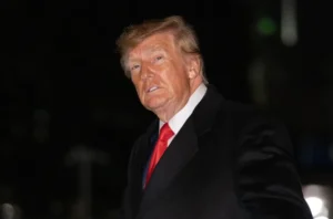 Trump registra su nivel más bajo de aprobación a semanas de las elecciones legislativas en EE. UU.